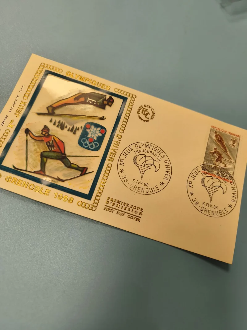 Enveloppe FDC Jeux Olympiques Grenoble 1968 avec timbre et illustrations sports