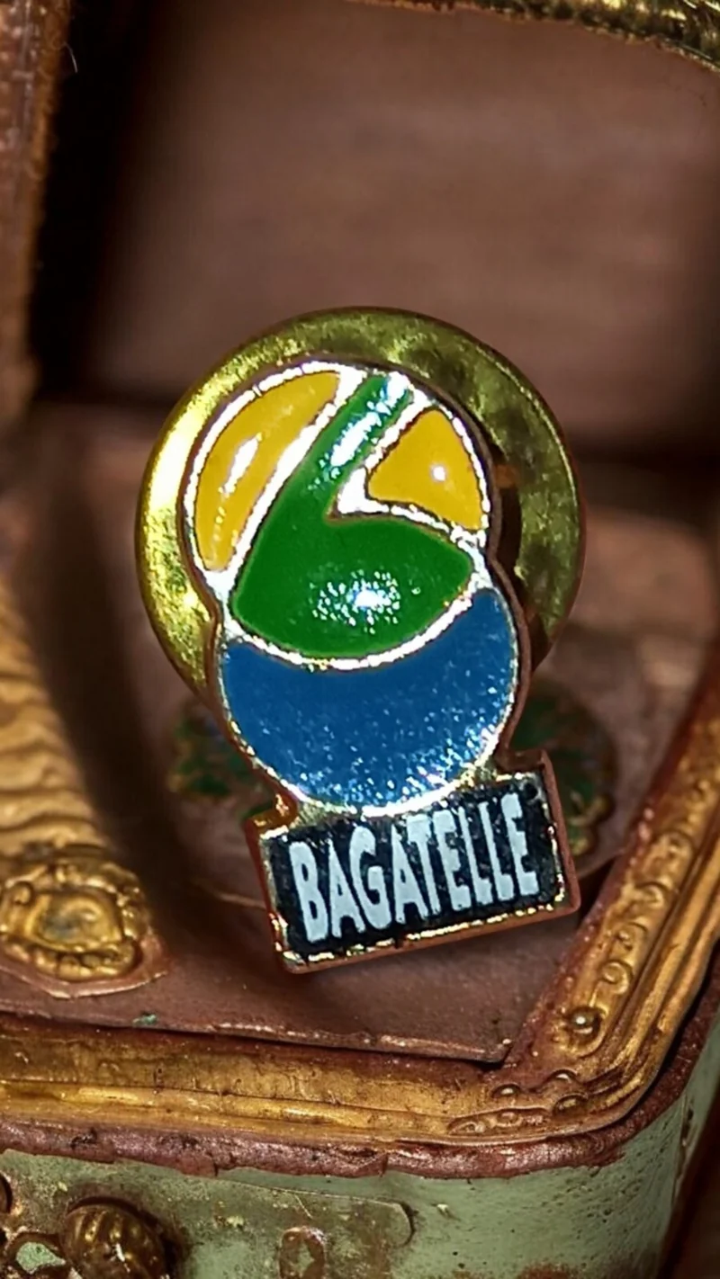 Pin's Vintage Baguatelle - Collection Rétro