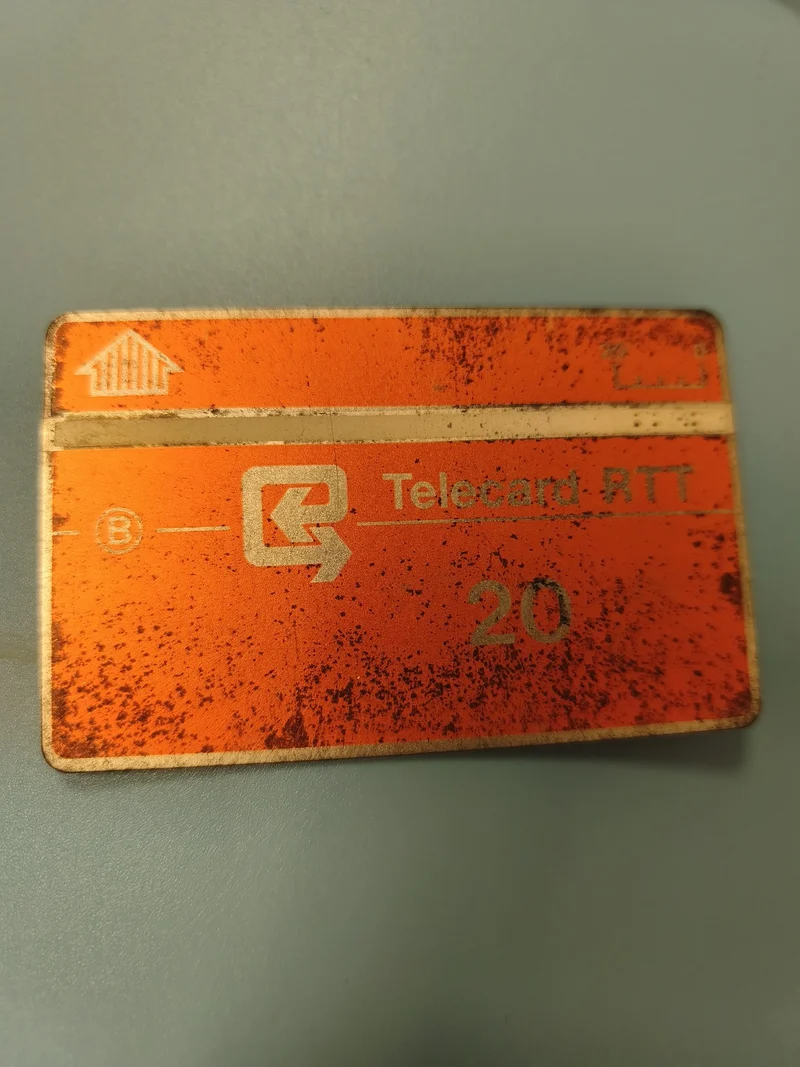 Ancienne télécarte belge RTT orange vintage collection Belgique usée