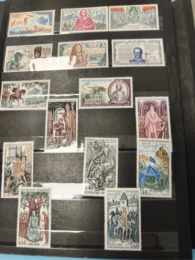 Lot anciens timbres oblitérés France personnages historiques et monuments