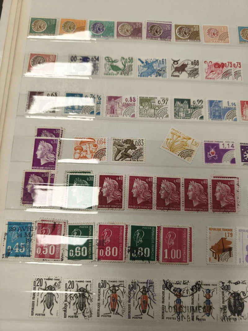 Lot anciens timbres oblitérés France, philatélie, motifs variés, collection vint