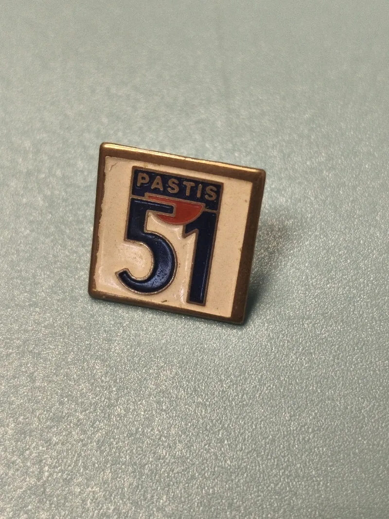 Vintage pin's Pastis 51 carré bleu blanc rouge collection bistrot ancien