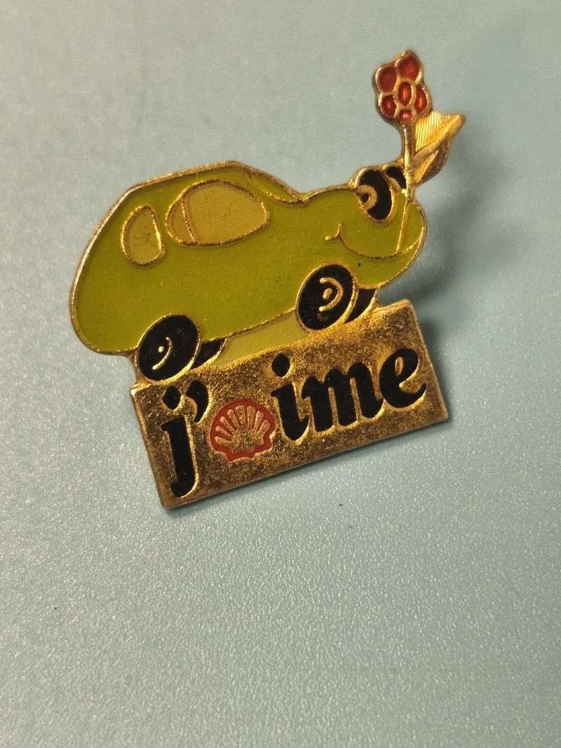 Vintage pin's Shell voiture verte, collection publicitaire rétro (Ref 5)