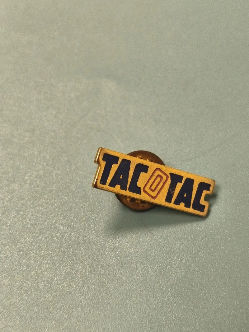 Vintage pin's TAC O TAC jaune bleu, collection rétro ancien jeu loterie
