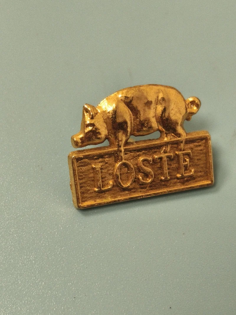 Vintage pin's Loste doré cochon ? Publicité ancienne collection (Ref 6)