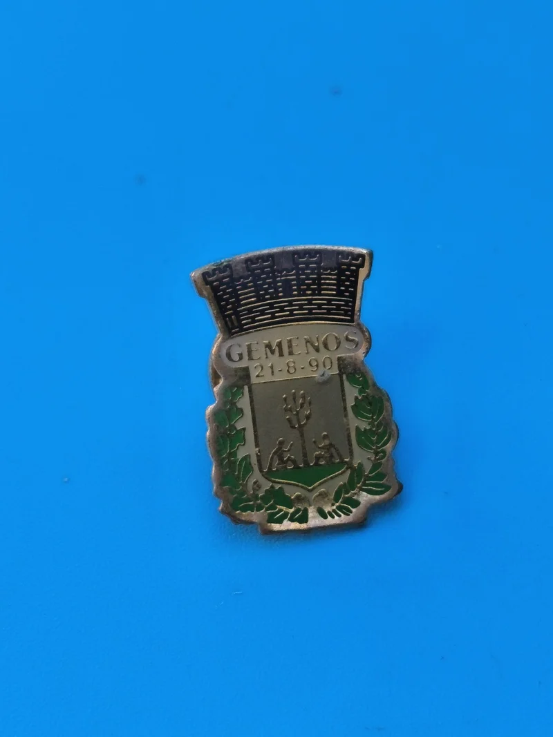 Vintage pin's blason GEMENOS émaillé, héraldique, collection, 21-8-90