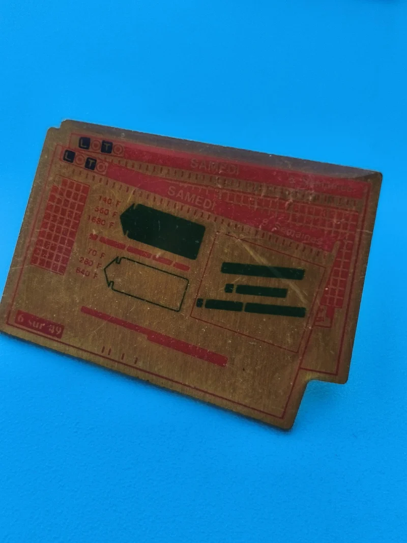 Vintage pin's Loto ancien, forme carte jeux, design rétro, collection loterie