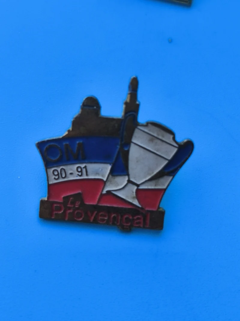 Pin's vintage Le Provençal OM 90-91, bateau, tricolore, collection football