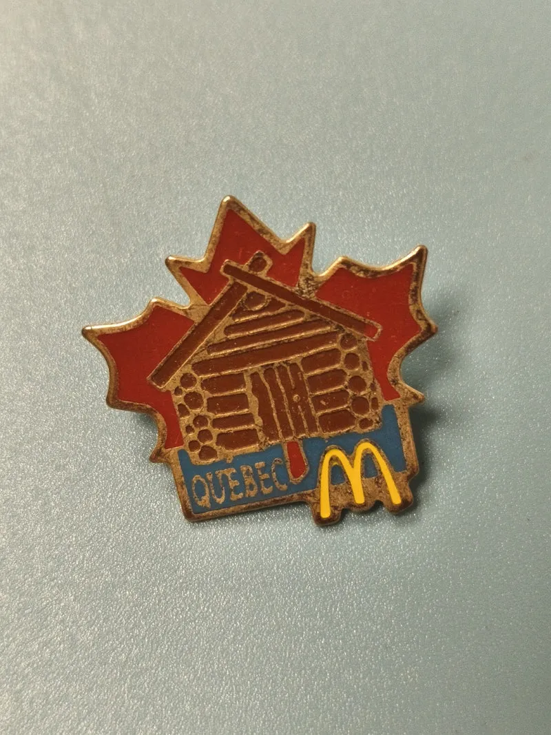 Vintage pin's McDonald's Québec feuille érable cabane collection fast food