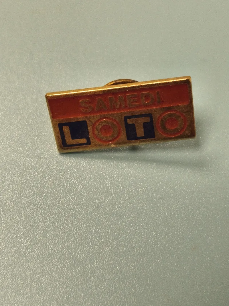 Vintage pin's loto ancien rectangulaire SAMEDI déco rétro collection France