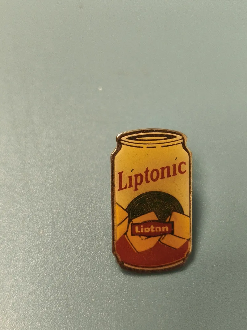 Vintage pin's Liptonic boisson canette jaune collection publicitaire rare