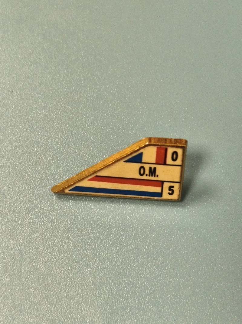 Vintage pin's olympique Marseille OM tricolore ancien forme triangle rare