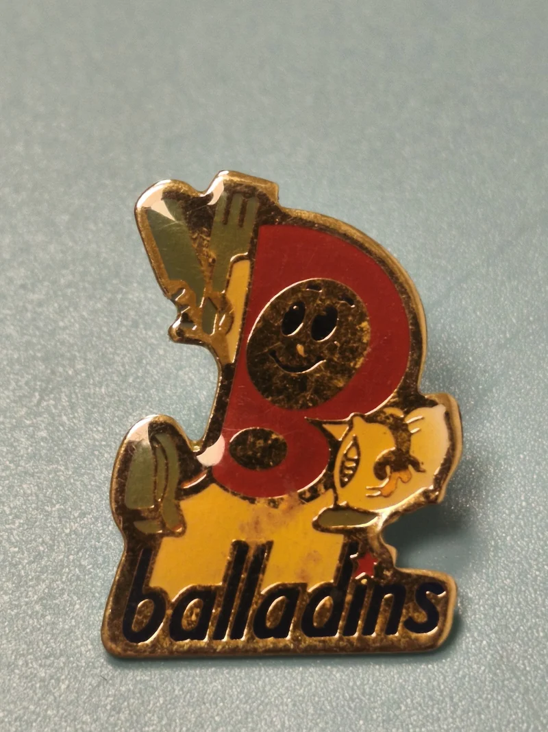 Vintage pin's balladins mascotte émaillé, logo coloré ancien collection