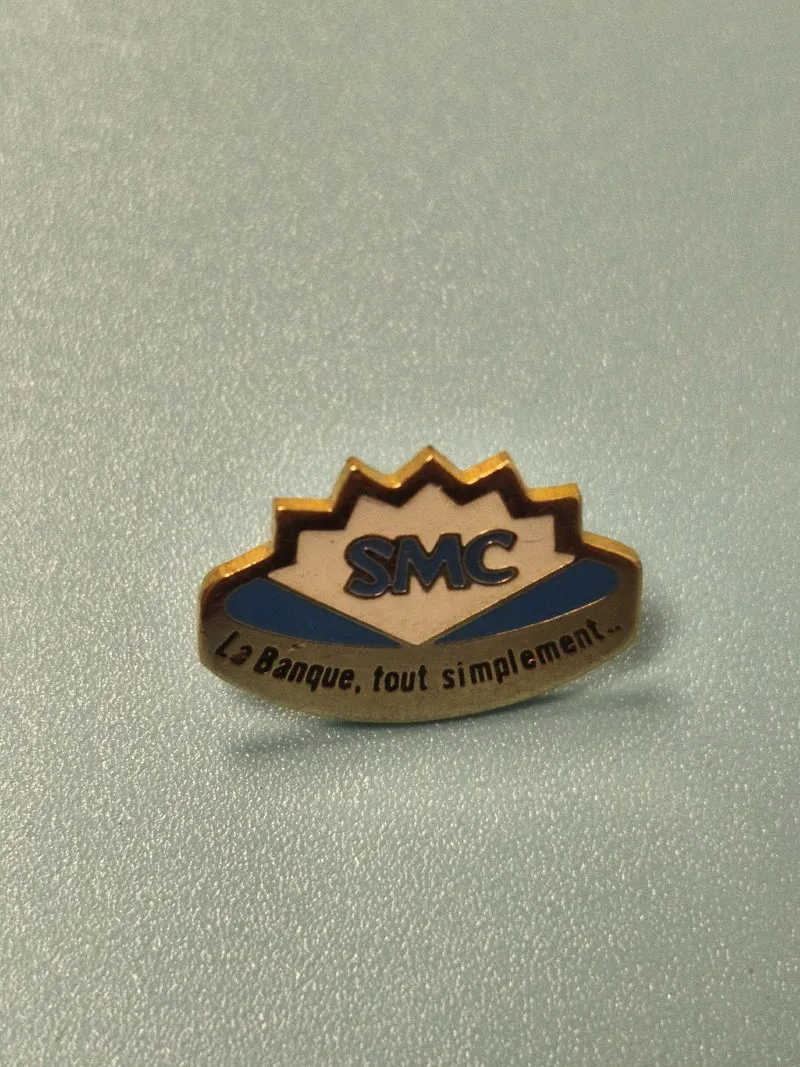 Vintage pin's SMC banque, logo émaillé bleu blanc, collection badge ancien