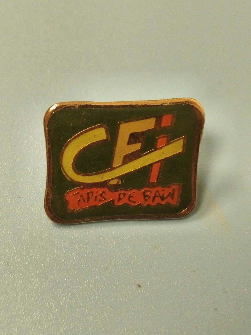 Pin's vintage CFI tapis de bain ancien, émaillé, logo coloré, collection