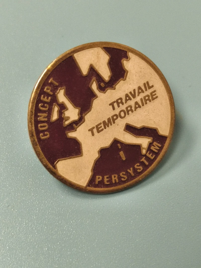 Vintage pin's Persystem concept travail temporaire carte Europe ancien