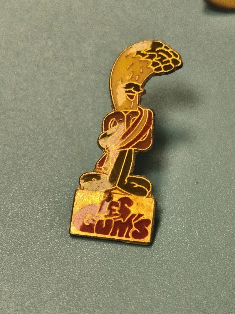 Vintage pin's Les Gums émaillé personnage coloré collection années 90