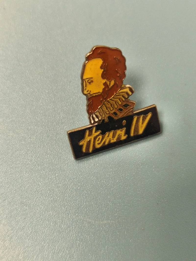 Pin's vintage Henri IV émaillé, portrait coloré, collection histoire France