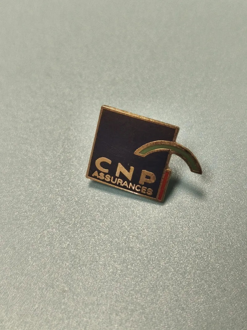 Vintage pin's CNP Assurances carré logo bleu ancien collection (Ref 14)