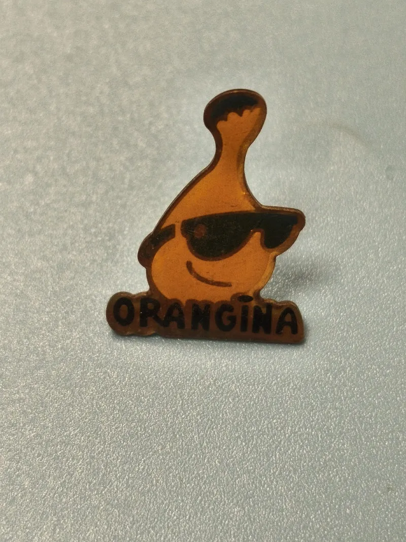 Vintage pin's Orangina mascotte orange lunettes rétro collection rare