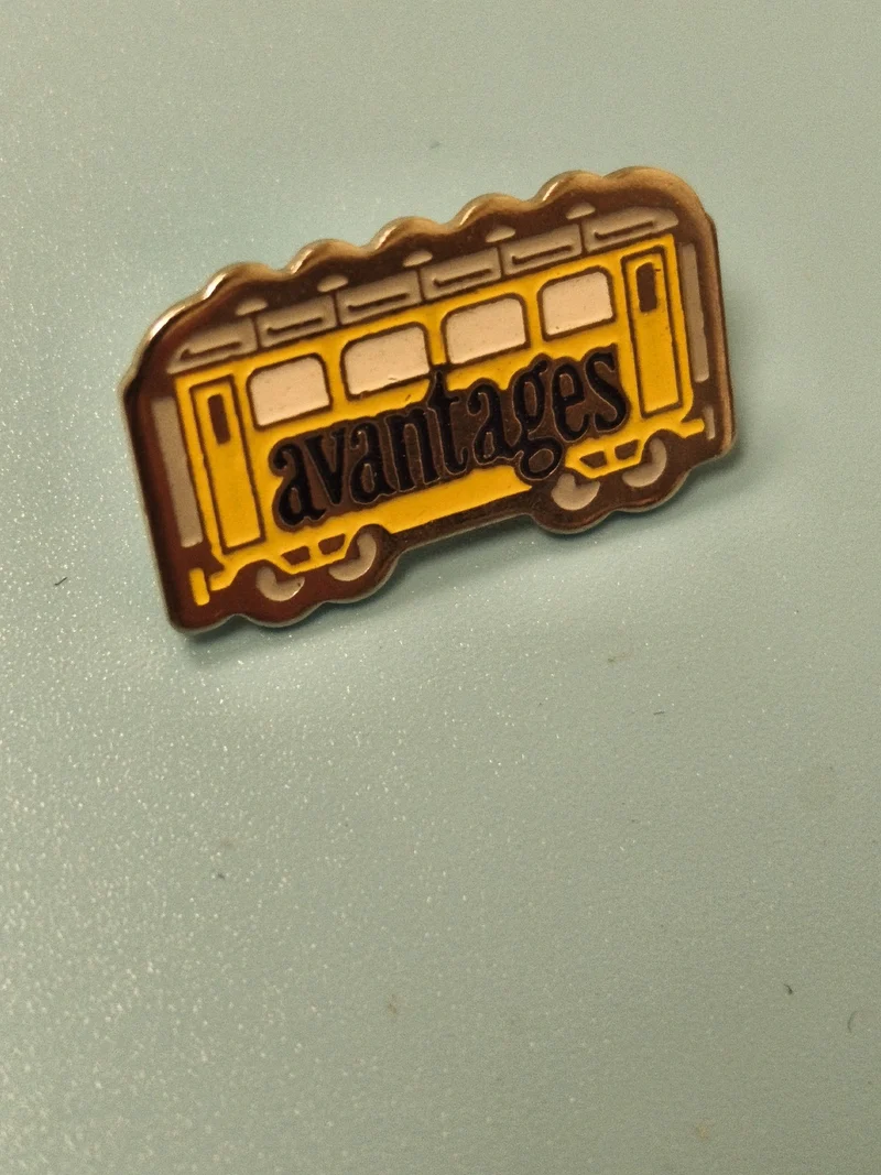 Vintage pin's avantages tramway jaune, badge ancien collection (Ref 15)