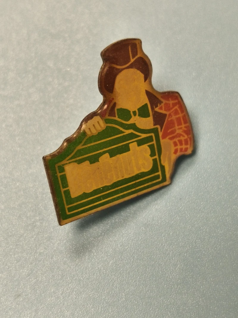 Vintage pin's Bénénuts personnage publicitaire vert jaune collection rare