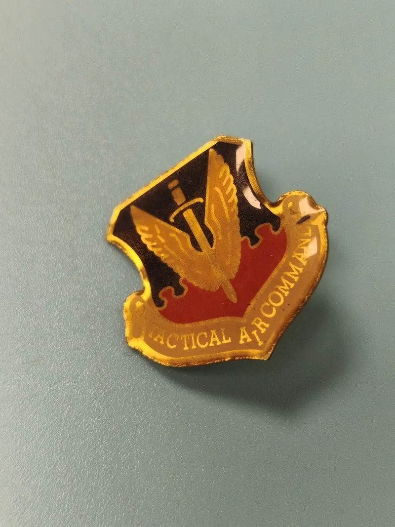 Vintage pin's insigne Tactical Air Command écusson aviation militaire USA