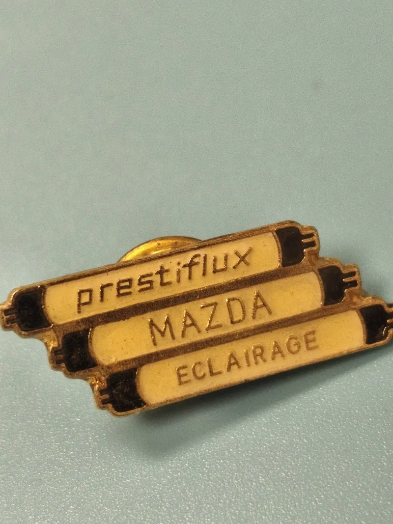Vintage pin's Prestiflux Mazda Éclairage, forme tubes lumineux, collection