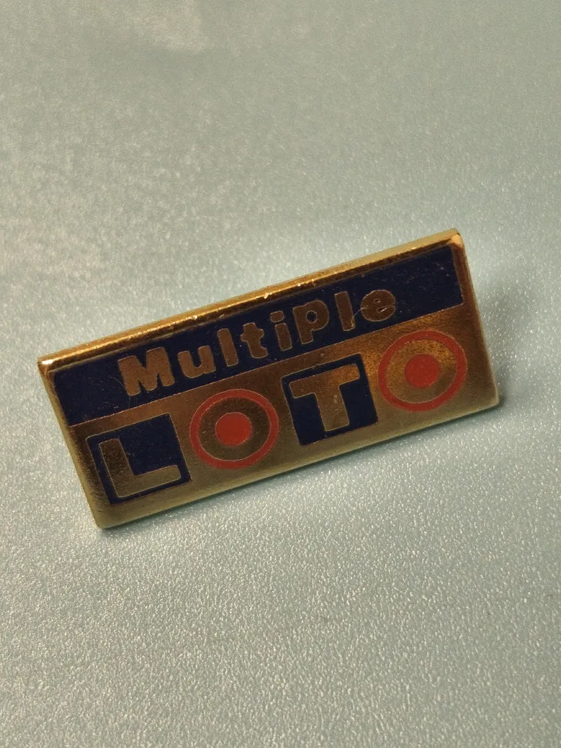 Vintage pin's Loto Multiple rectangulaire bleu doré collection rétro