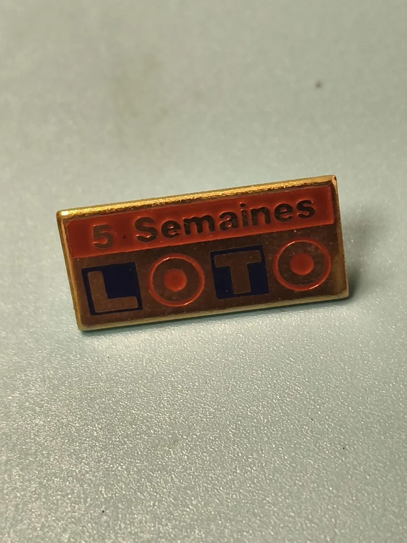 Pin's vintage LOTO 5 semaines ? badge ancien collection Française rétro