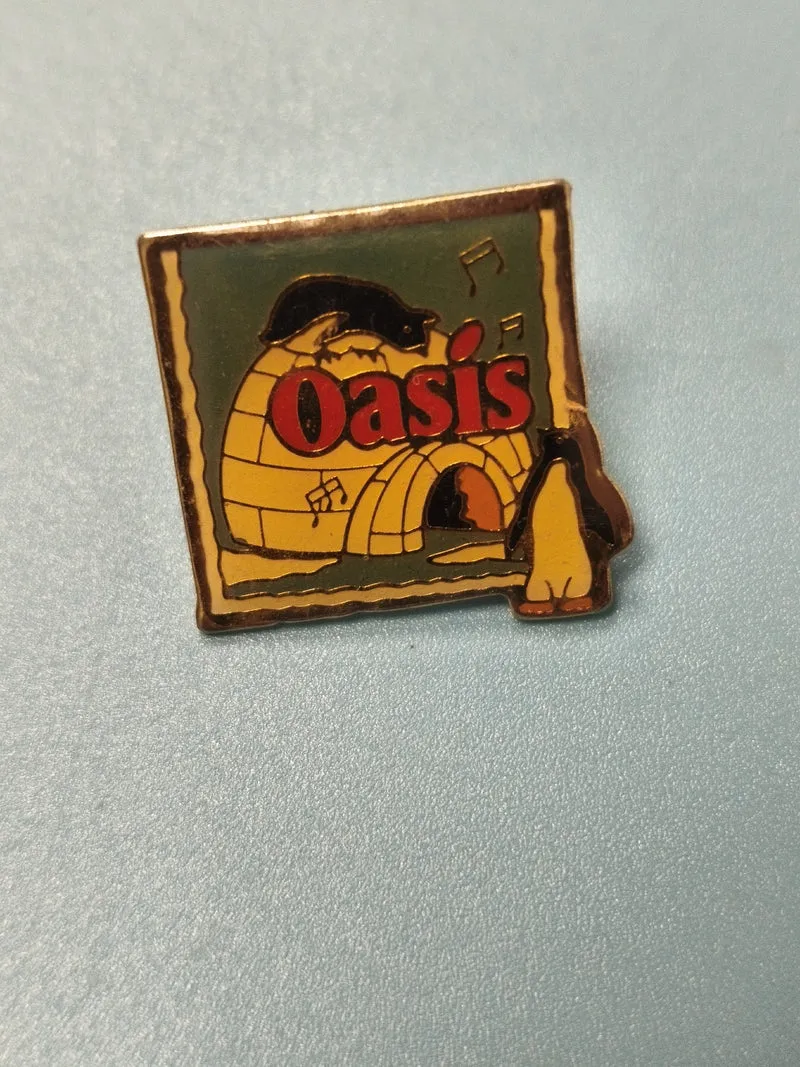 Vintage pin's Oasis igloo pingouin carré collection rétro (Ref 17)