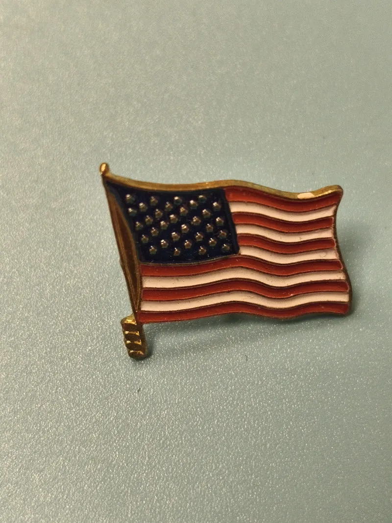 Vintage pin's drapeau USA émaillé ? Pin badge ancien collection américaine