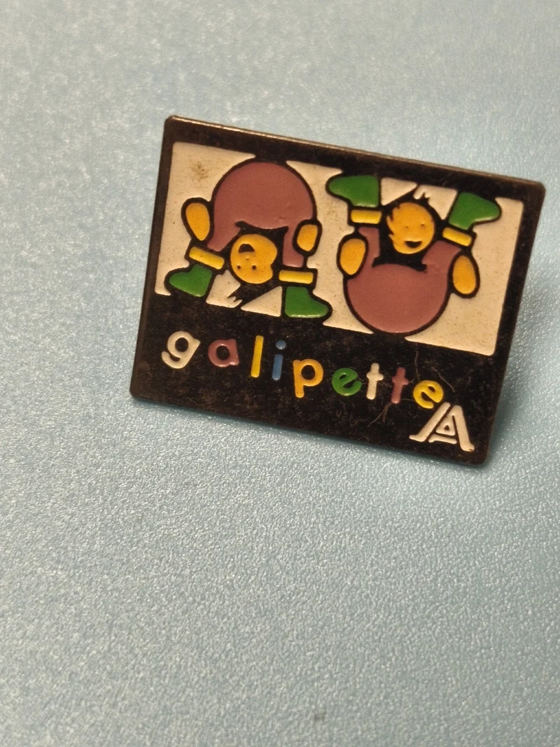Vintage pin's Galipette enfant coloré, badge rétro collection (Ref 18)