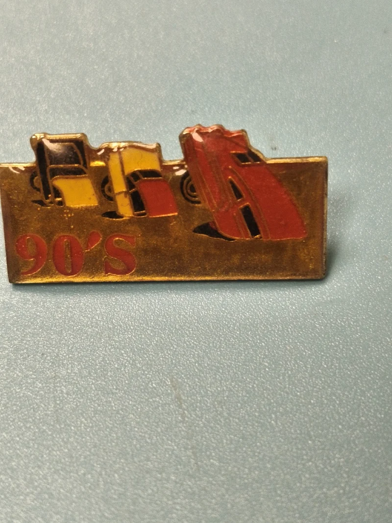 Pin's vintage 90's, voitures colorées, émaillé, collection rétro (Ref 18)