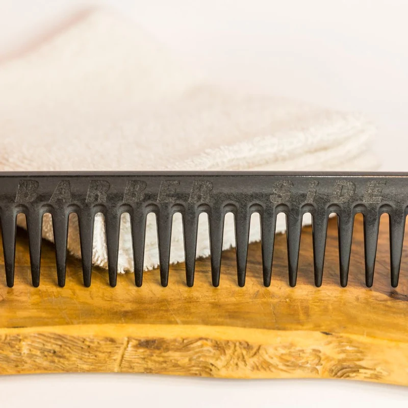 Peigne droit de coiffage cheveux et barbe