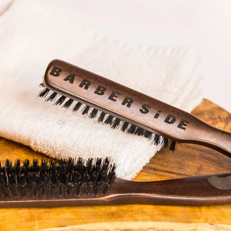 Brosse Premium en bois avec manche - 4 rangs de poils naturels