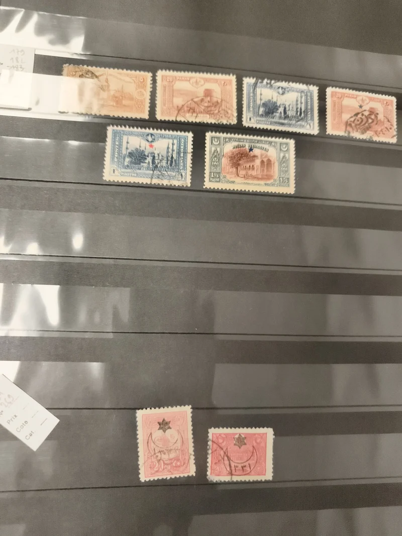 Timbres oblitérés Palestine anciens, motifs architecturaux et arabes, philatélie