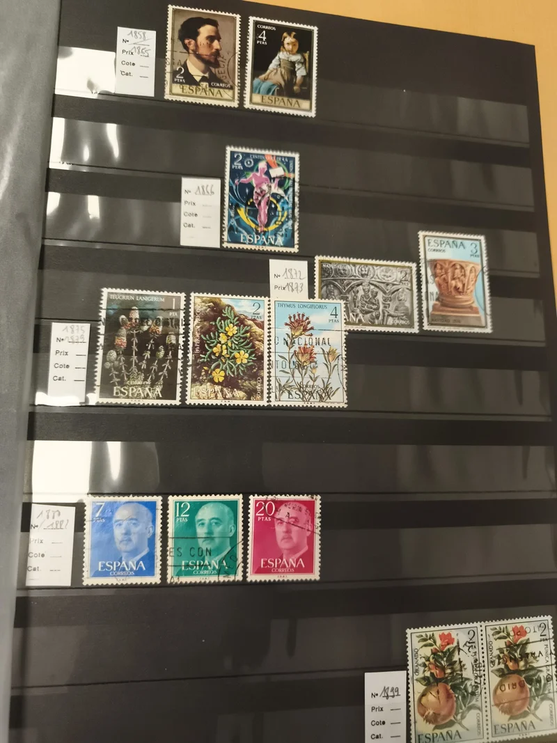 Timbres Espagne divers thématiques fleurs portraits 1950s-1970s oblitérés philat