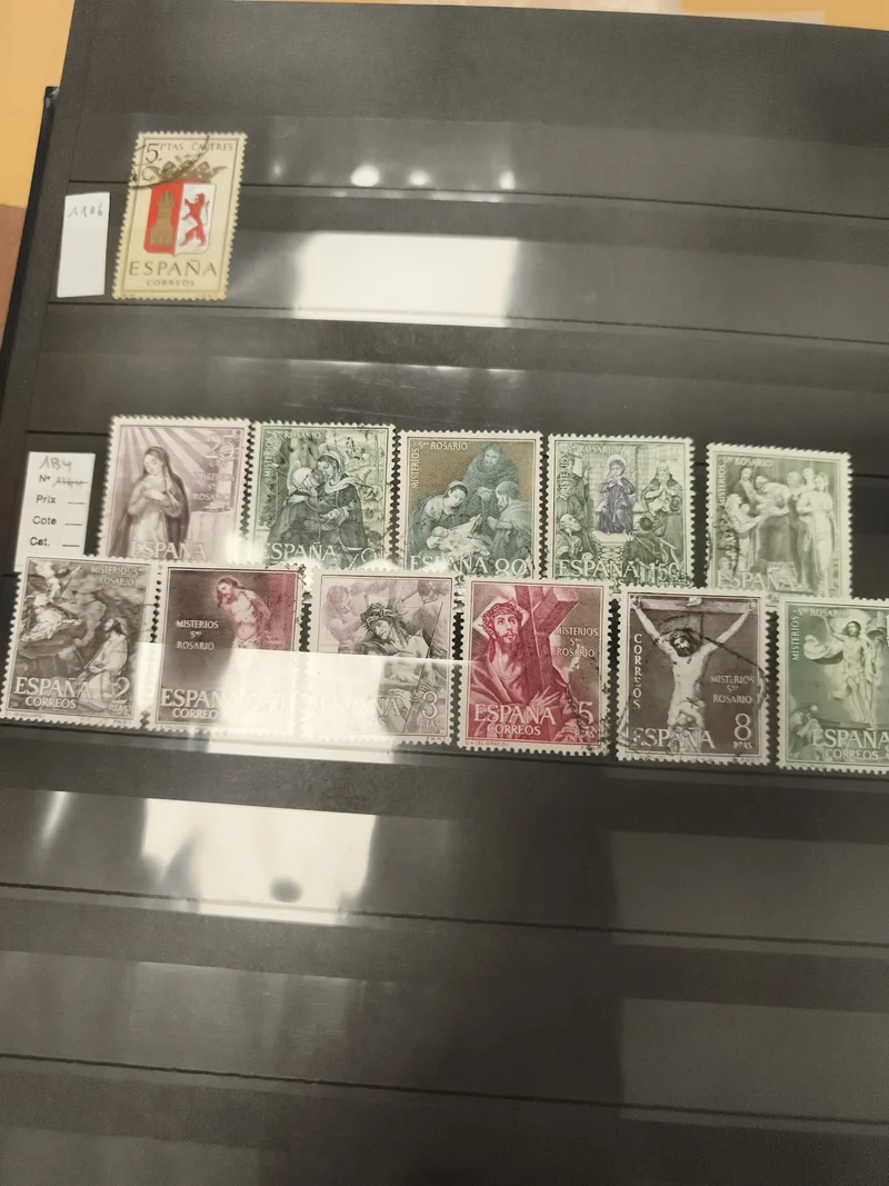 Timbres Espagne lot thématique religieux Misterios Rosario, série CORREOS