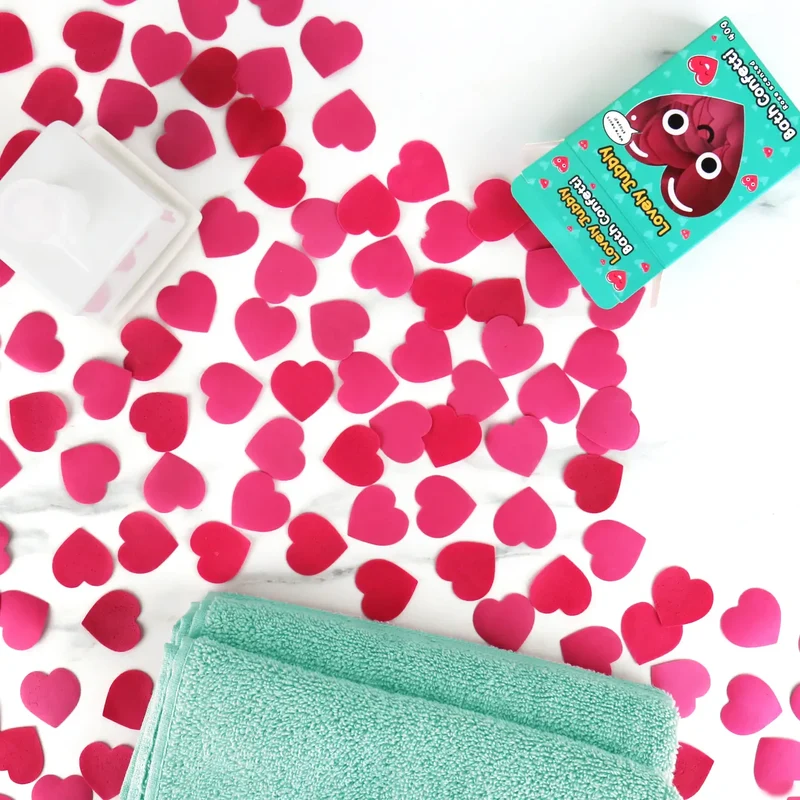 Confettis coeurs pour le bain