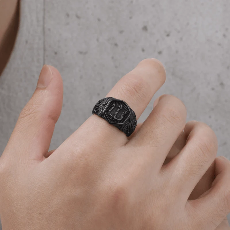 Bague Chevalière Viking Homme Noire