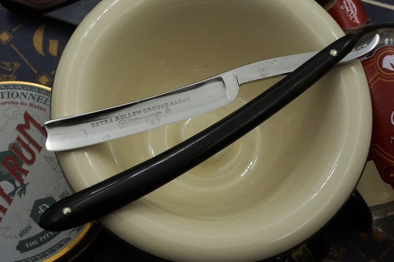Wade & Butcher "Extra Hollow Ground" Rare 4/8 Half Hollow - Vintage Sheffield Straight Razor - Shave Ready