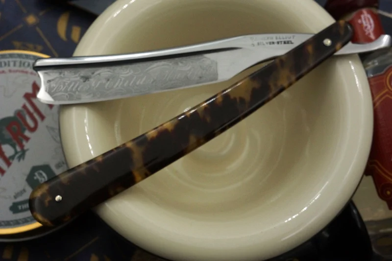 Joseph Elliot - Rare Private Label Etch Tortoiseshell Scaled Early 1800s - 6/8 Restored Sheffield Straight Razor - Shave Ready