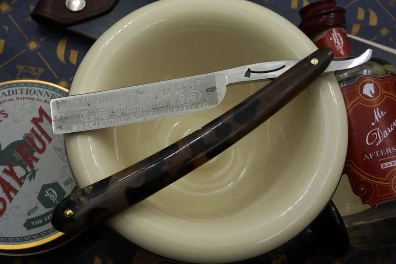 George Wostenholm & Sons - 5/8 Etched Vintage Sheffield Straight Razor - Shave Ready