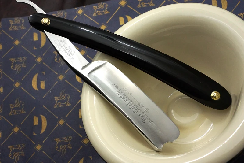 Wade & Butcher Celebrated Hollow Ground 7/8" wide - Fully Restored with Original Scales Sheffield Straight Razor - Shave Ready