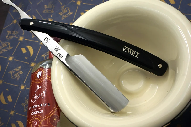 Towa 100 Excellent 11/16 Folding Kamisori - Vintage Japanese Straight Razor - Shave Ready