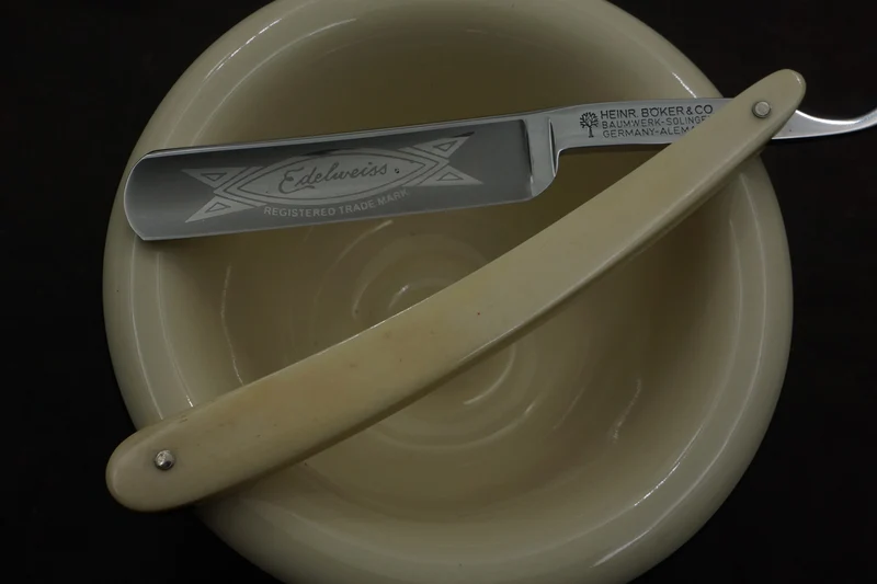 Boker "Edelweiss" 5/8 Full Hollow Etched Blade - Preowned Solingen Straight Razor - Shave Ready