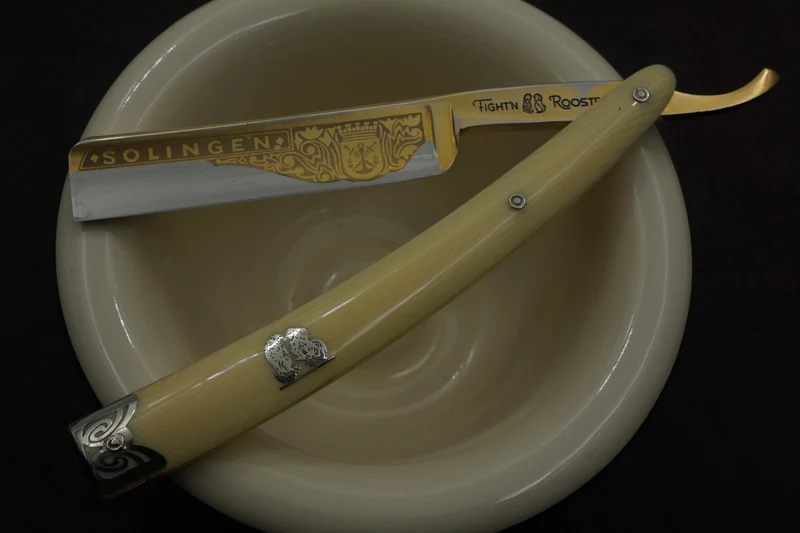 Frank Buster Fightin' Rooster - Excellent Fancy 11/16 Blade - Vintage Solingen Straight Razor - Shave Ready