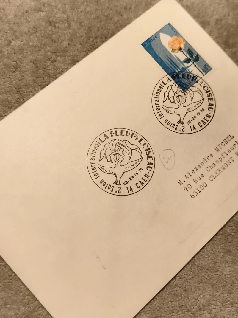 Enveloppe 1er jour Caen 1976 Fleur et Oiseau timbre rose France philatélie (Ref