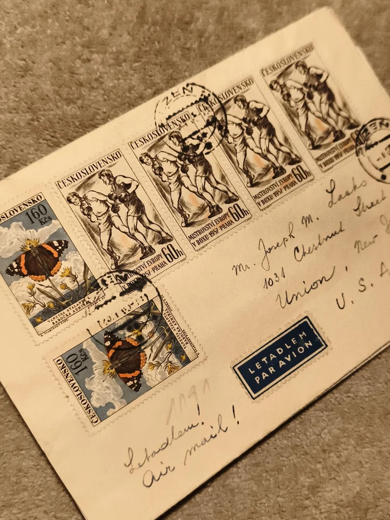 Lettre affranchie Tchécoslovaquie 1957 timbres boxe papillon LETADLEM Par Avion